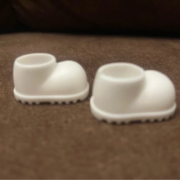 New! White Labubu Mini Shoes (Fits most standard size Labubus) - Picture 2 of 7